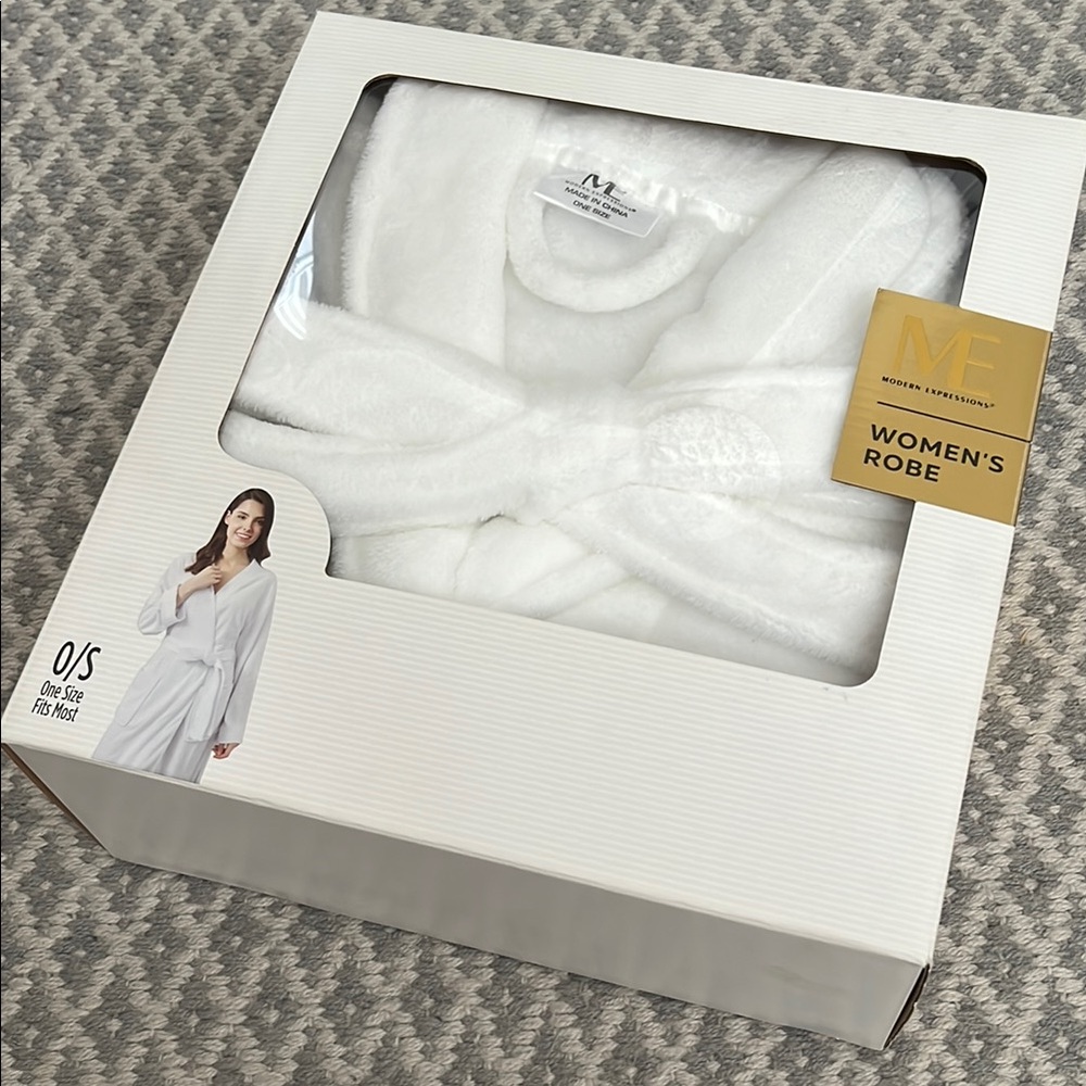 Women's White Bath Robe - Picture 1 of 5